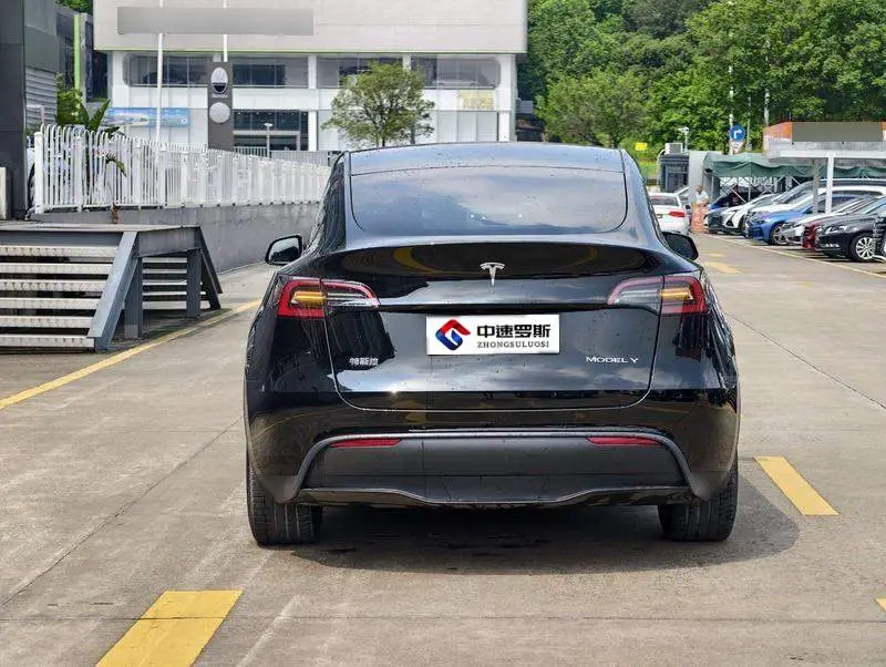 Model Y 2022 facelifted rear-wheel drive version — 5