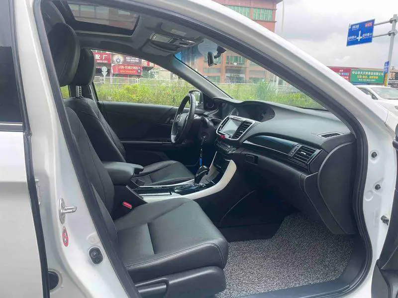 Accord 2016 2.0L Elite Edition — 8