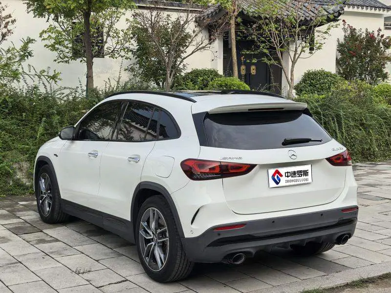 Mercedes-Benz GLA AMG 2021 AMG GLA 35 4MATIC — 5