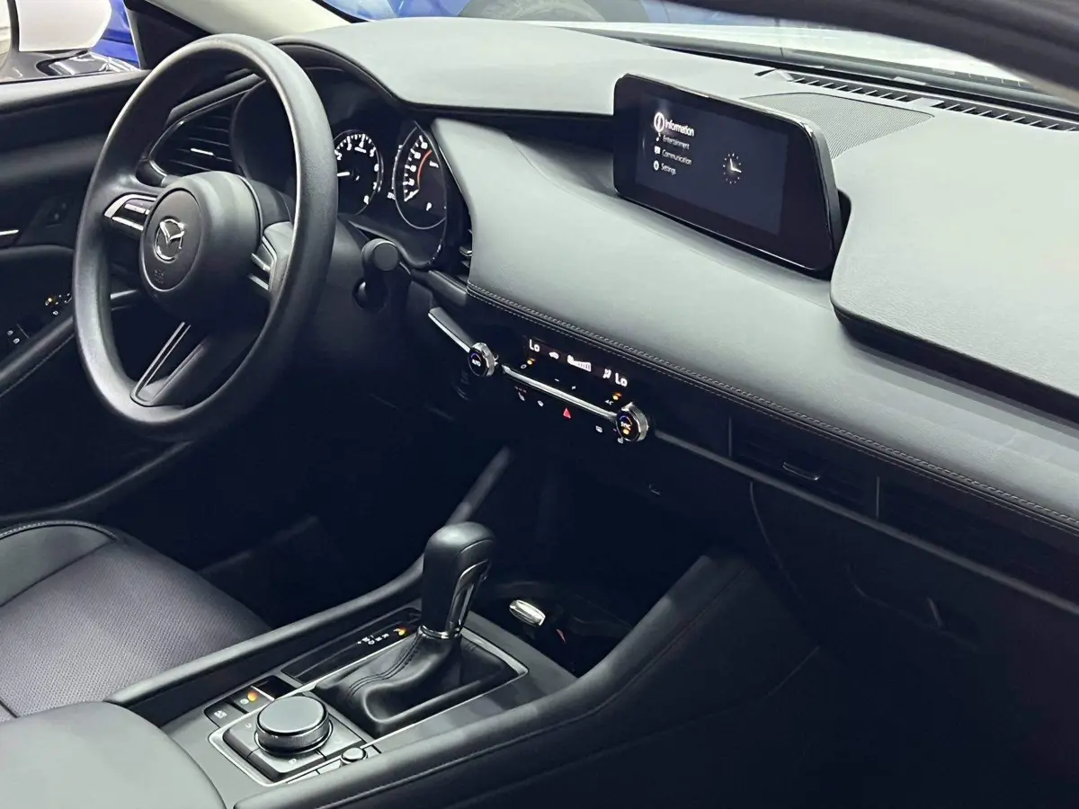 Mazda 3 Angkesaila 2022 2.0L Automatic Quality Edition — 17