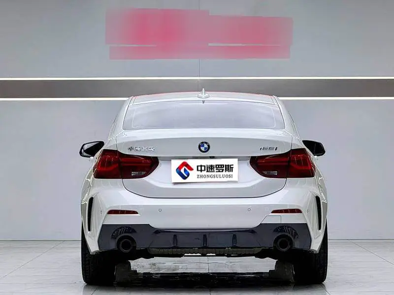 BMW 1 Series 2023 125i M Sport Night Edition — 5