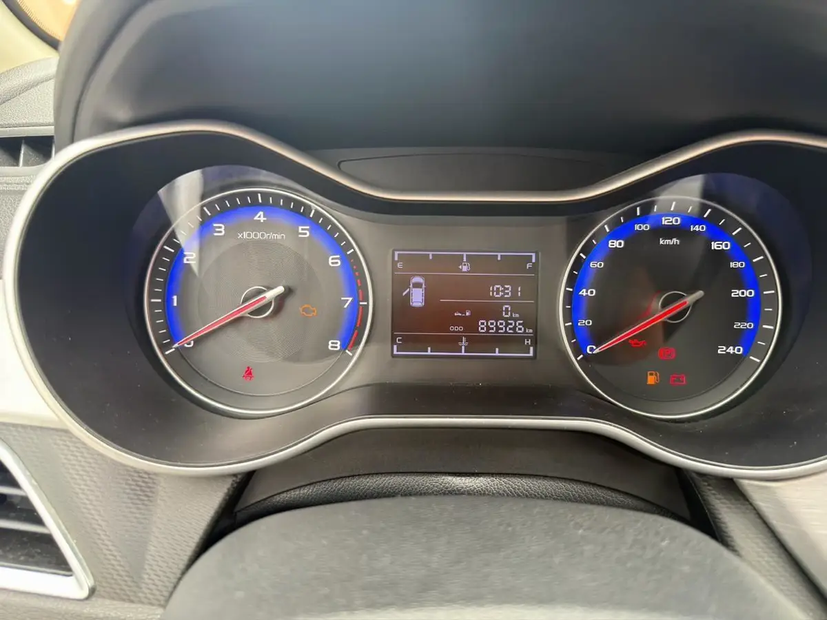 Vision 2019 upgraded version 1.5L manual luxury model National VI — 10
