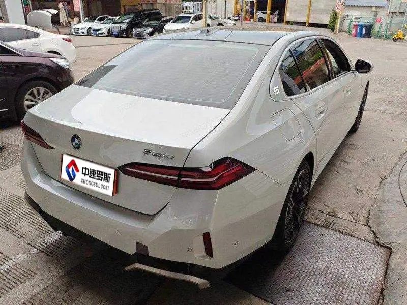 BMW 5 Series 2025 530Li Premium M Sport Package — 3