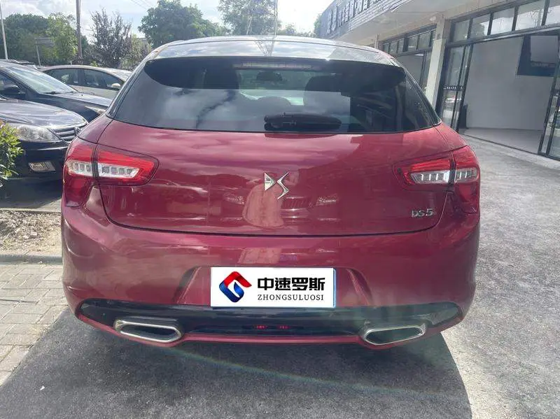 DS 5 2014 1.6T Premium Edition THP200 — 5