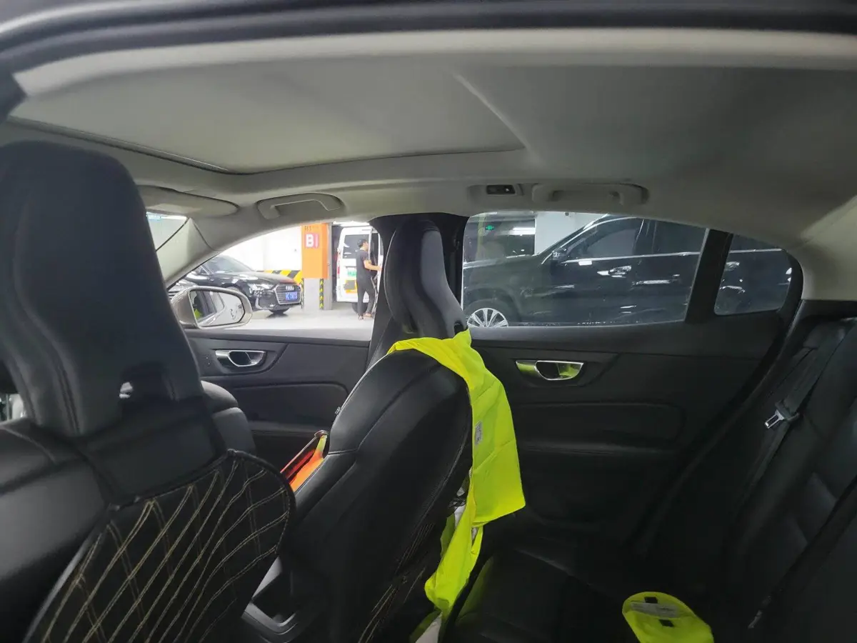 Volvo S60 2021 T4 Zhiyi Luxury Edition — 8