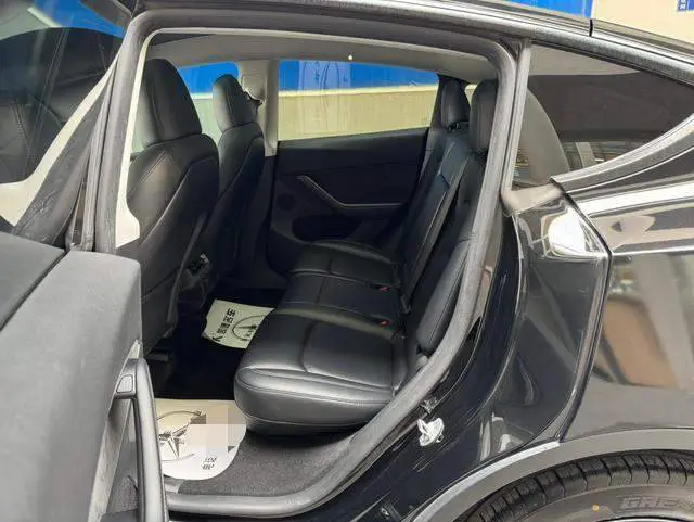 Model Y 2024 rear-wheel drive version — 15