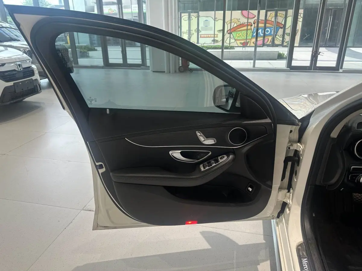 Mercedes-Benz C-Class 2021 C 200 L Fashion Sports Edition — 17