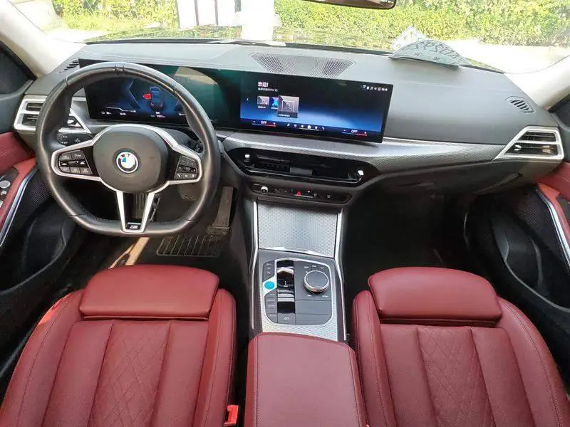 BMW i3 2025 eDrive 40 L Night Edition — 15
