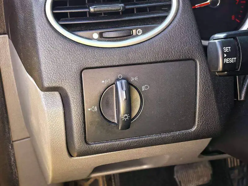 Fox 2012 Hatchback Classic 1.8L Automatic Basic Model — 15