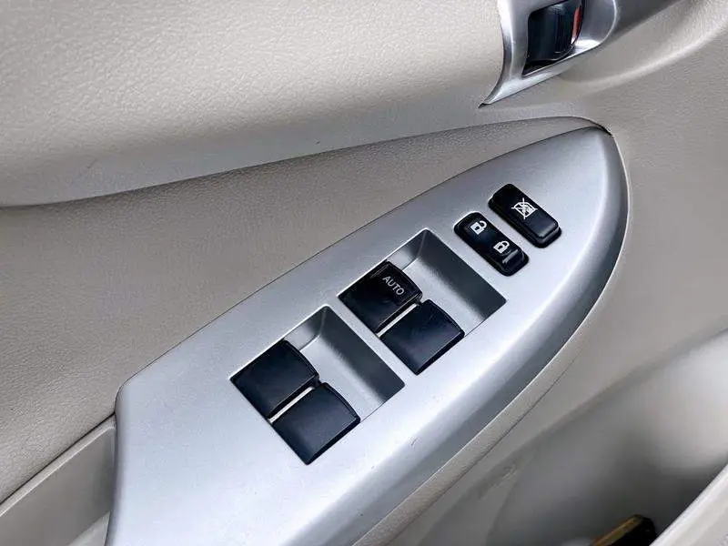Corolla 2011 1.6L Automatic GL — 19