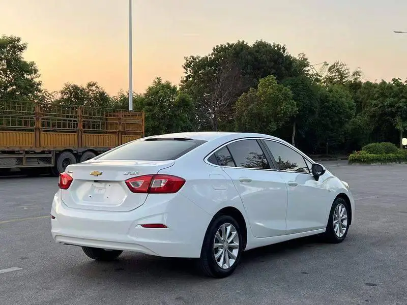 Cruze 2017 1.5L Manual Pioneer Edition — 7