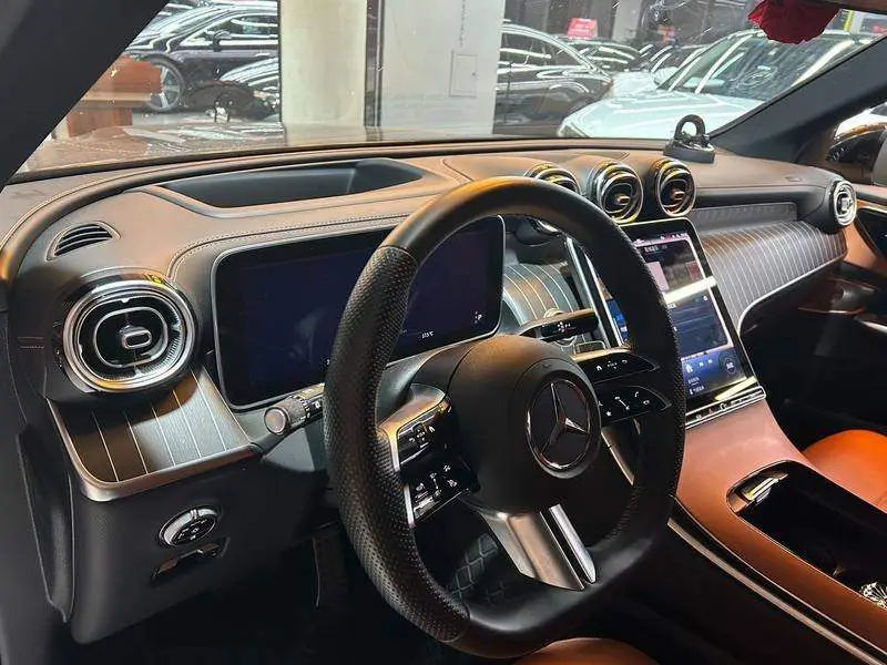 Mercedes-Benz GLC 2024 GLC 300 L 4MATIC Luxury 7-seater — 5
