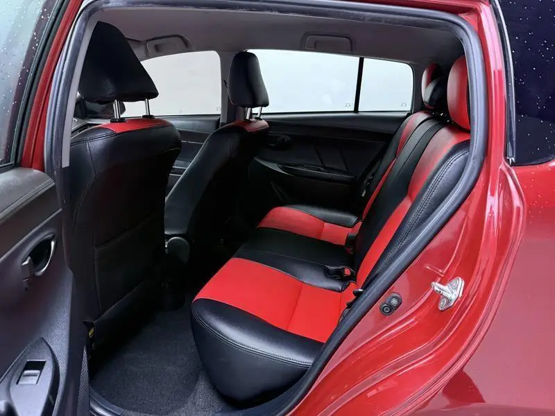 YARiS L 2014 1.3E Automatic Charm Edition — 8