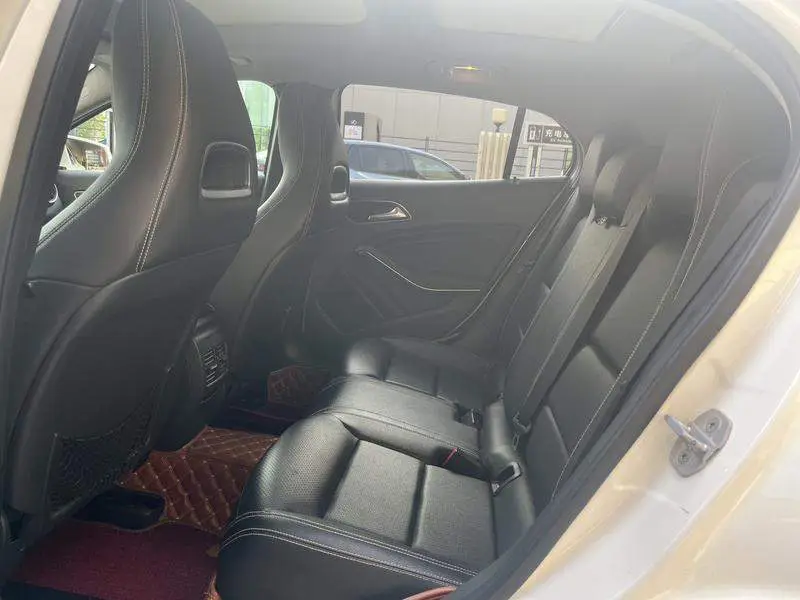 Mercedes-Benz GLA 2016 GLA 200 Dynamic — 9