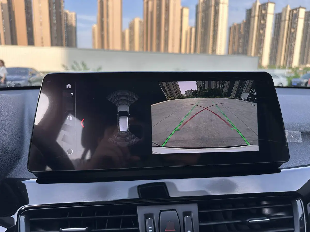 BMW X1 2022 sDrive20Li Premium Edition — 14