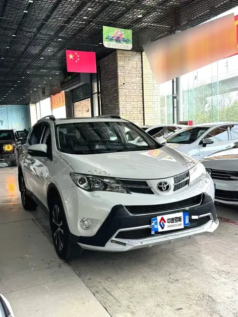 RAV4 Rongfang 2015 2.5L Automatic 4WD Deluxe Edition
