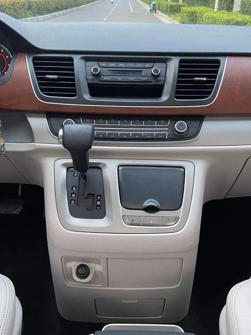 Maxus G10 2016 2.0T Automatic Luxury Edition — 9