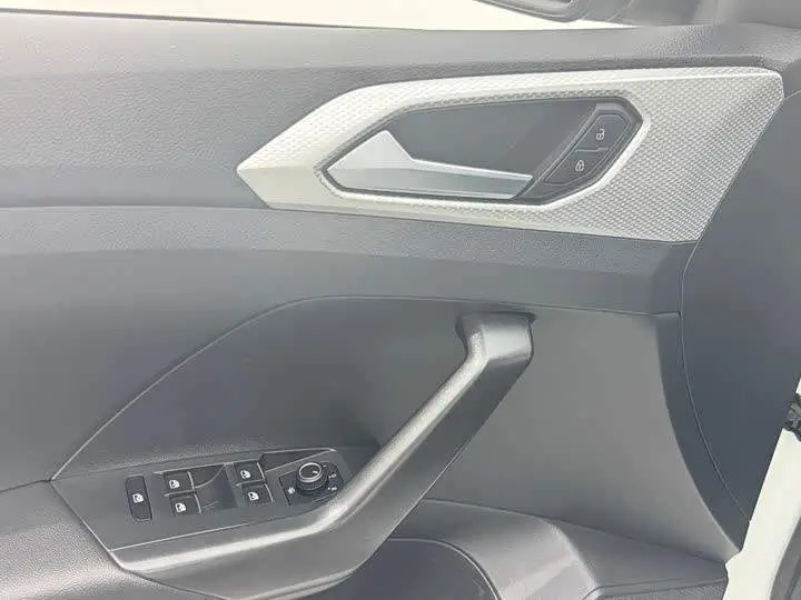 Exploration 2023 200TSI DSG Joy Smart Edition — 8