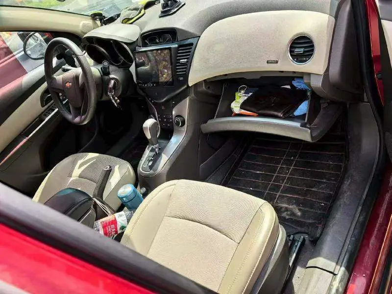 Cruze 2016 1.5L Automatic Fashion Sunroof Edition — 7
