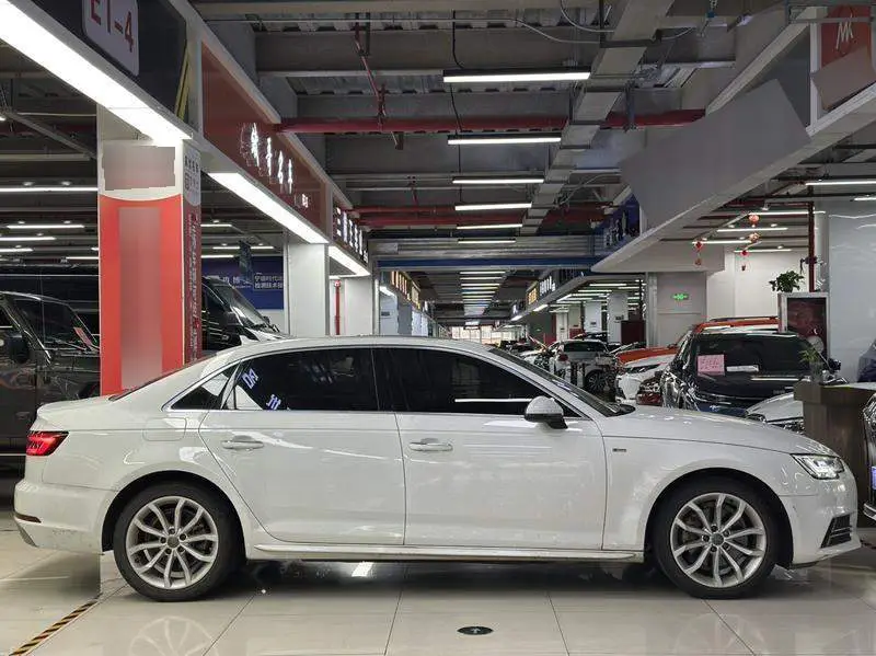 Audi A4L 2018 30th Anniversary Model 40 TFSI Fashion Model — 8