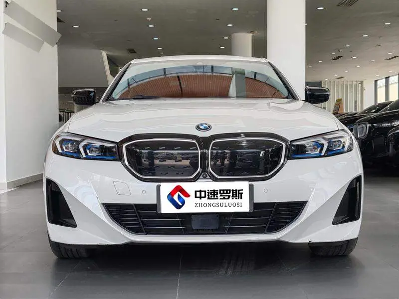 BMW i3 2023 eDrive 40 L Night Sport Package — 2