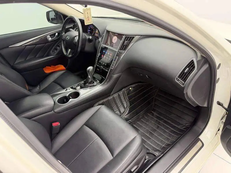 Infiniti Q50L 2016 2.0T Enjoy Edition — 8