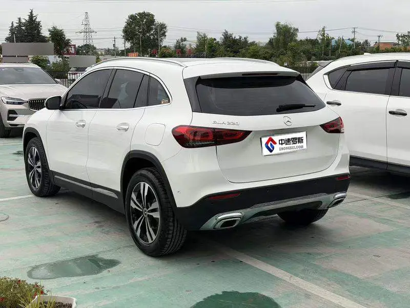 Mercedes-Benz GLA 2023 GLA 220 — 4