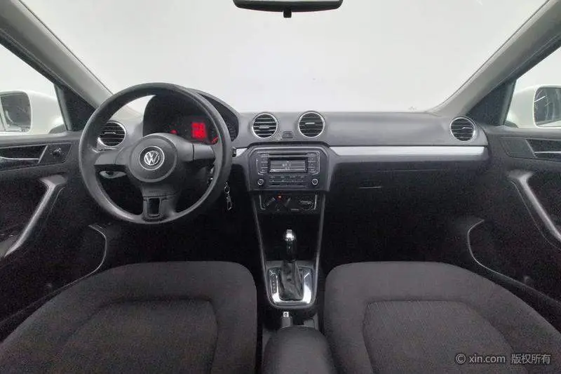Jetta 2015 Value Edition 1.6L Automatic Comfort — 13