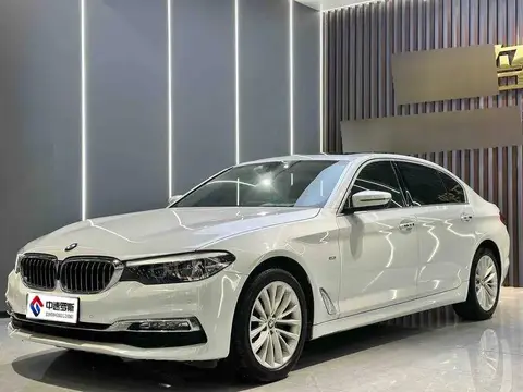 BMW 5 Series 2018 525Li Luxury Package