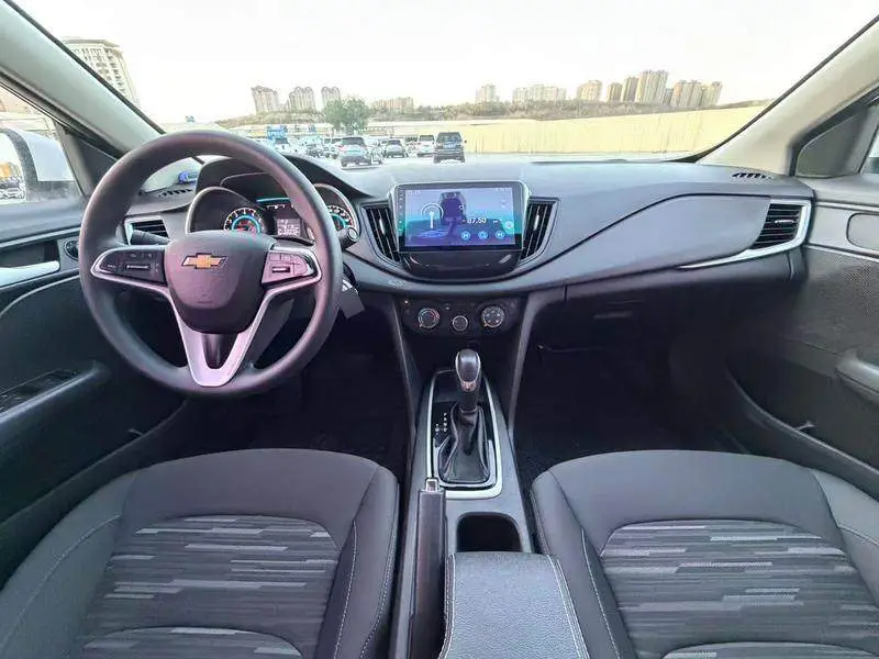 Cobalt 2019 320 Automatic Enjoy Sunroof Edition — 7