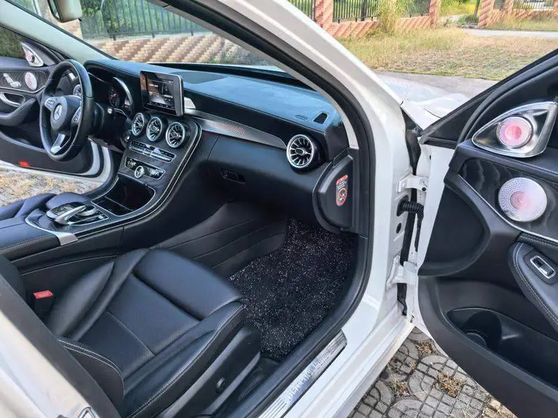 Mercedes-Benz C-Class 2016 C 180 L Sports — 8