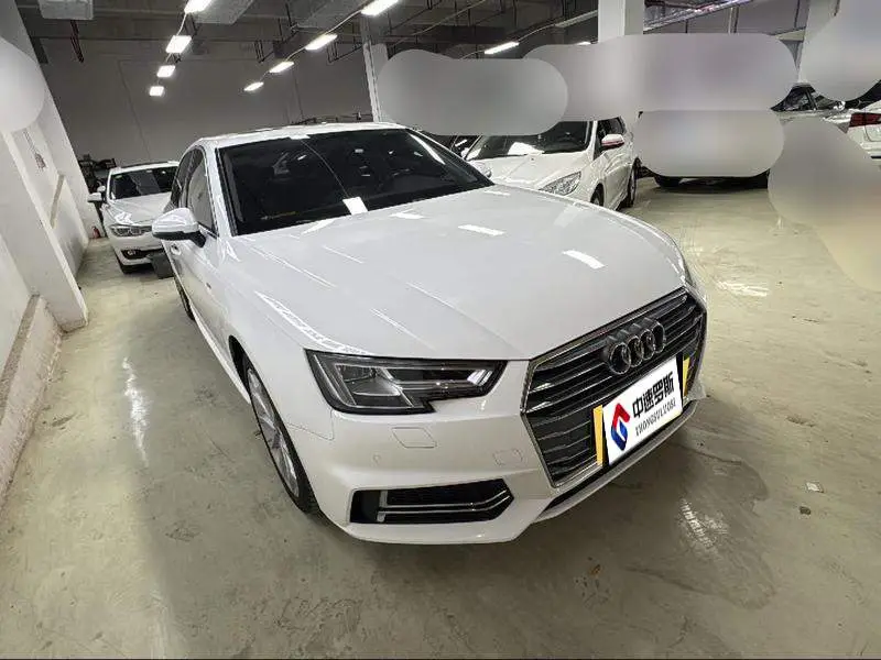 Audi A4L 2018 30th Anniversary Model 40 TFSI Fashion Model — 2