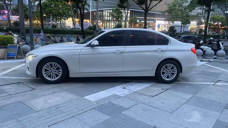 BMW 3 Series 2015 320Li Super Joy Fashion Edition — 4
